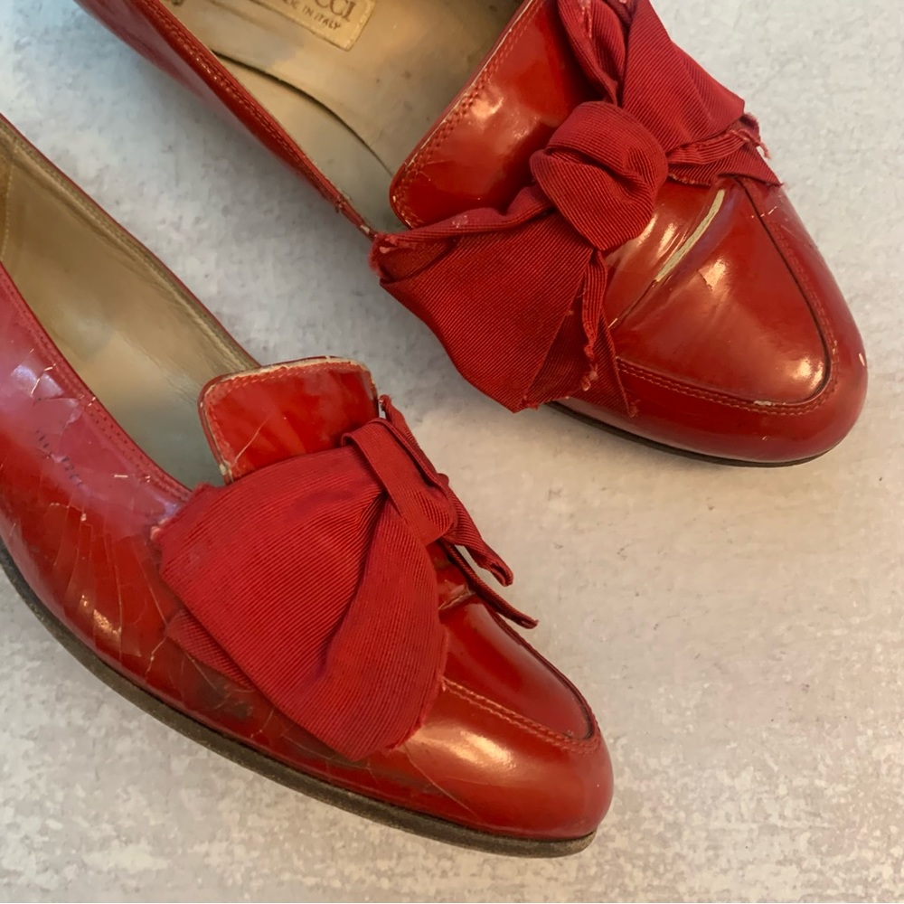 Gucci Vintage Rare Fine Red Shiny Patent Leather Bow Front Pointy loafers - Picture 5 of 16